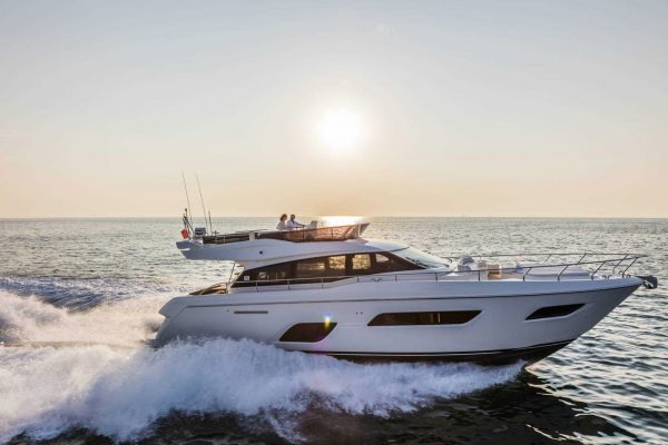 Ferretti—550—Flybridge—13